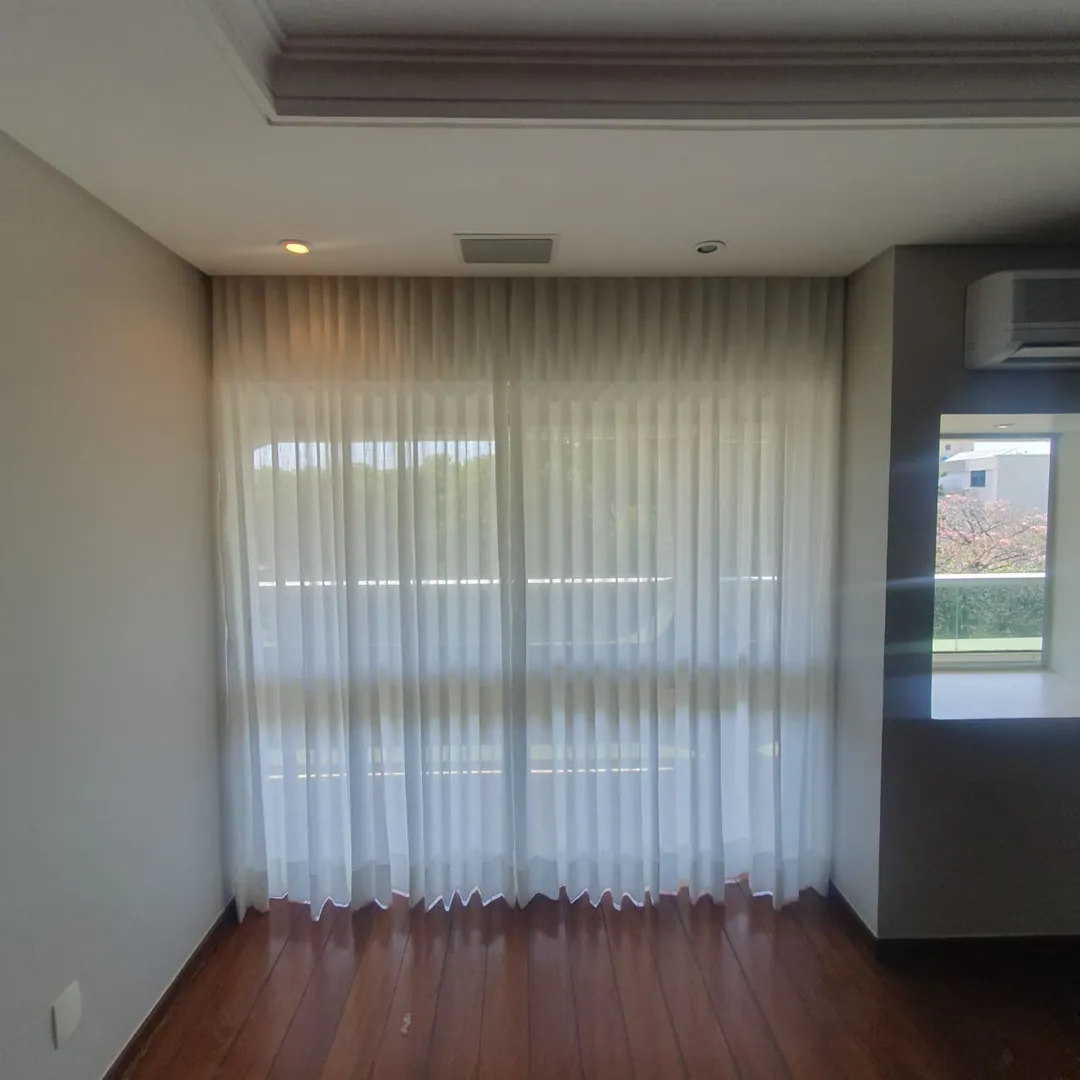 Cortinas leves em ambiente integrado